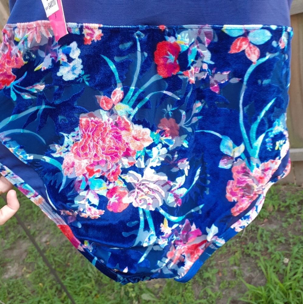 Betsey johnson small one piece bathing suit floral - Picture 4 of 6